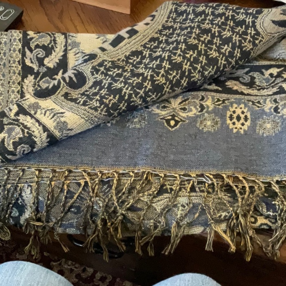 Ladies scarf